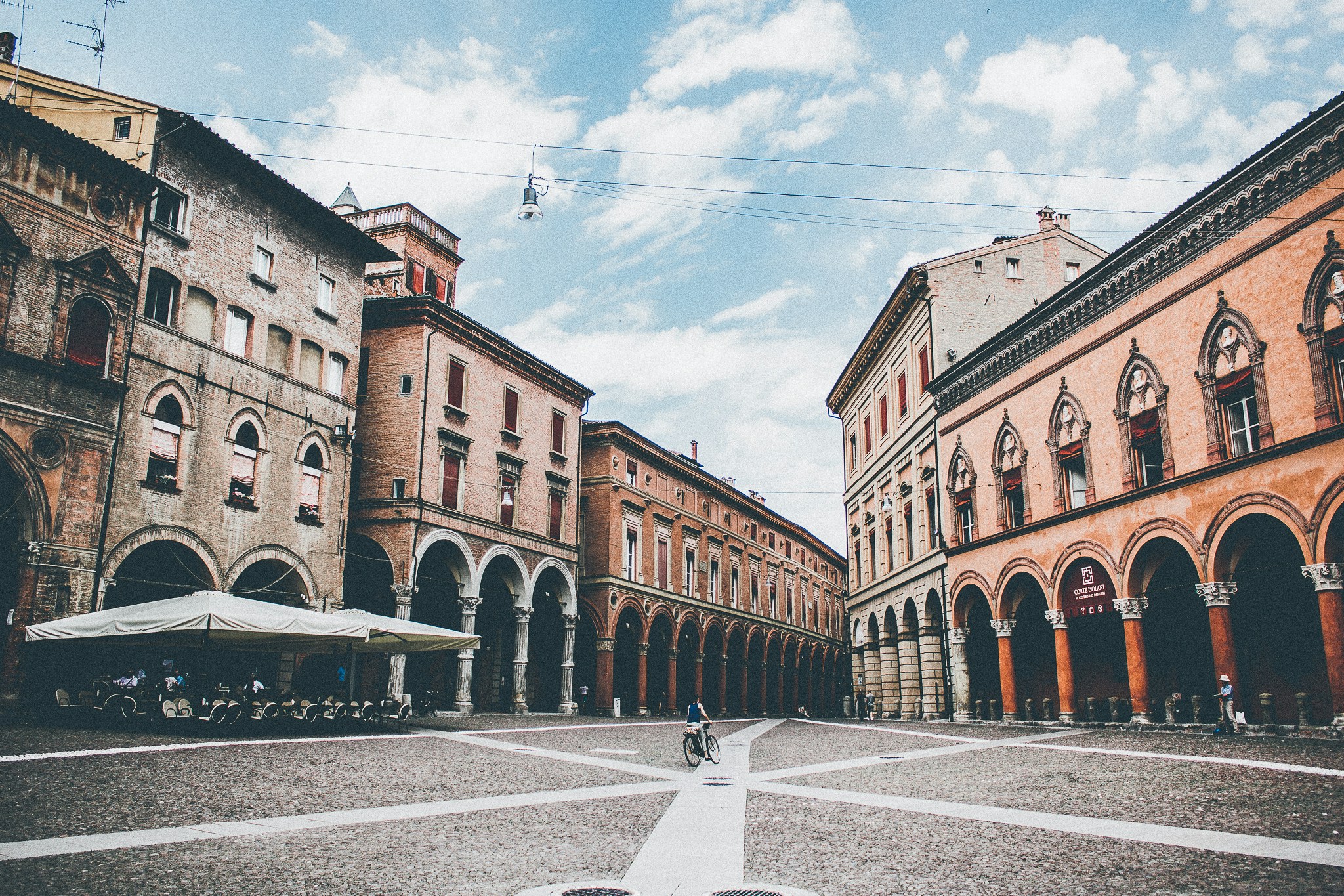 thaddaeus-lim-_EKayVii82I-unsplash BOLOGNA